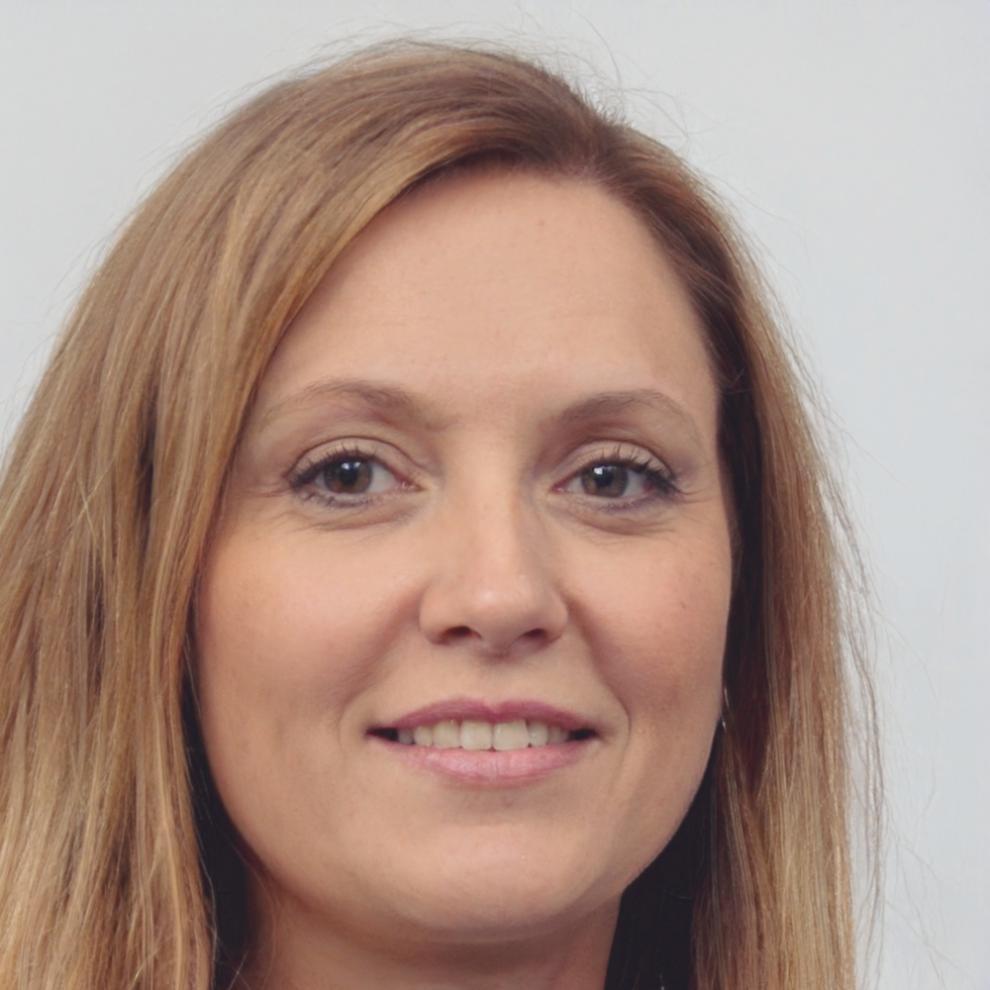 Portrait de Camille Rousseau, formatrice en gestion budgétaire